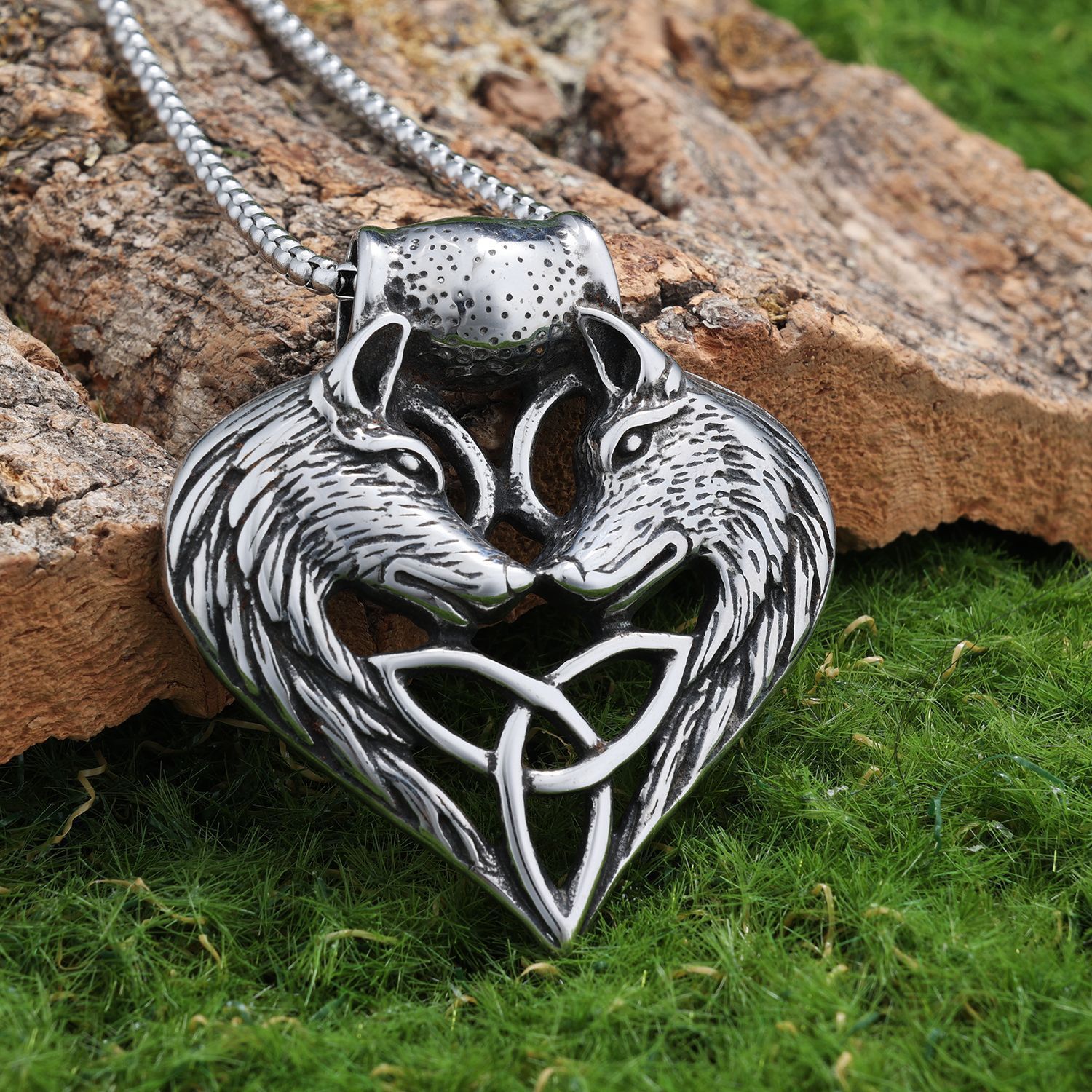 Fashionable Minimalist Retro Designed Alloy Pendant