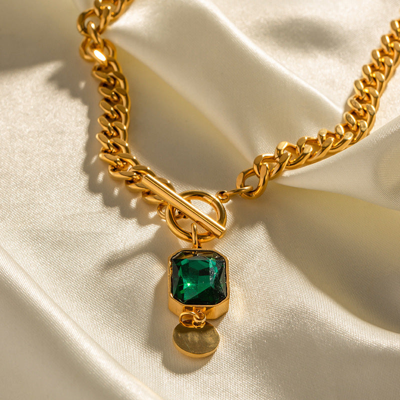 Retro-style Green Square-cut Pendant Necklace