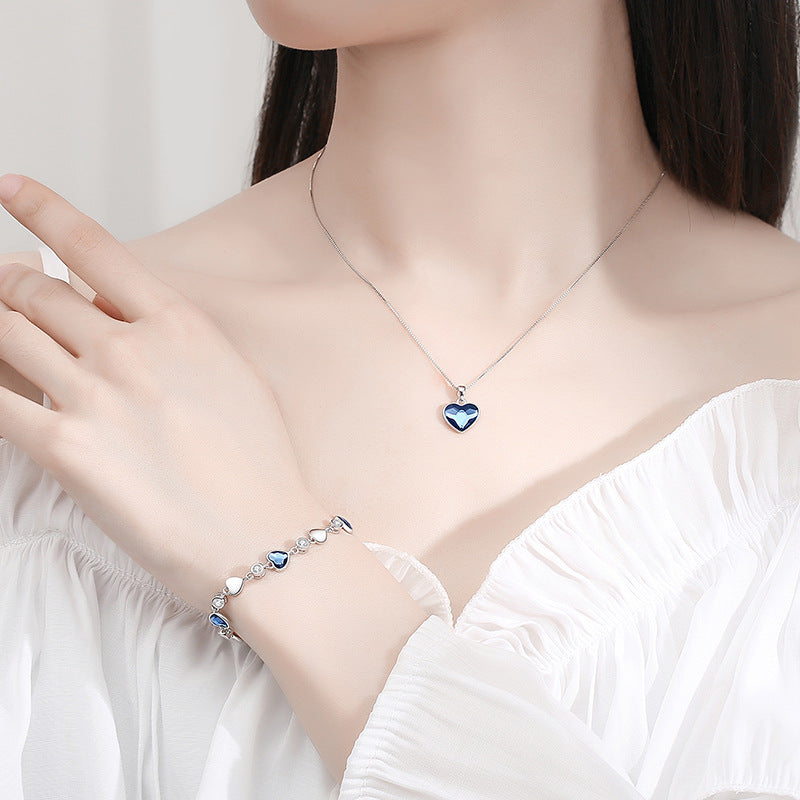 Crystal Pendant Fashionable Heart-shaped Collarbone Chain