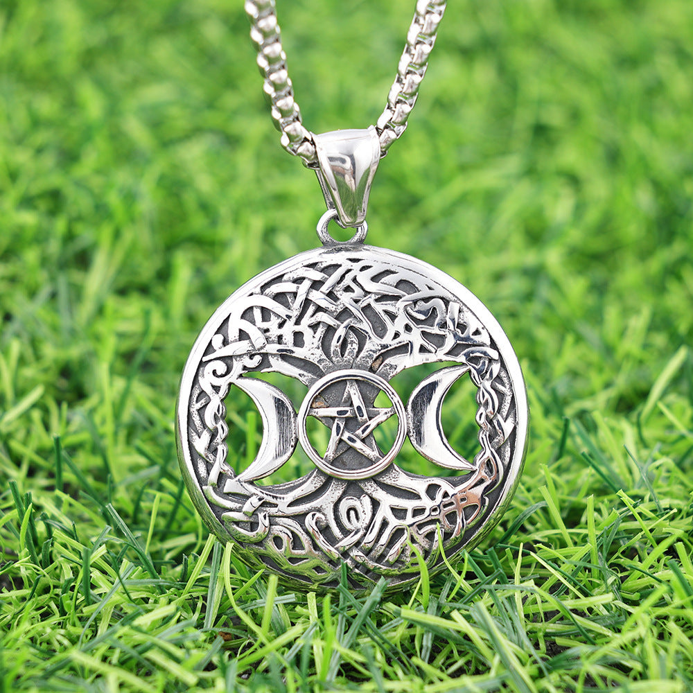 Retro Necklace With A Star-and-moon Pattern And A Five-pointed Star Designtrendy And Stylish