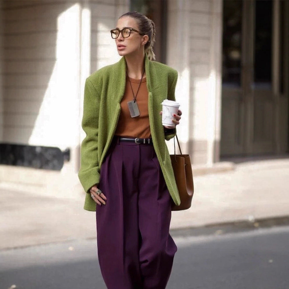 Elegant Solid-Color Blazer With A Single Button