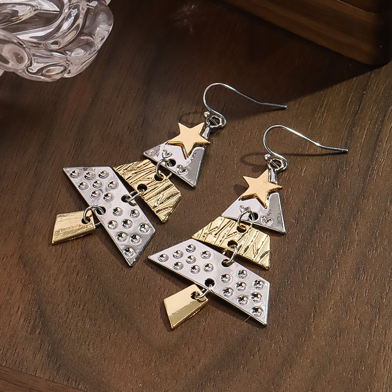 Fashionable High-end, Statement Earrings With A Bold Luxurious Vibe