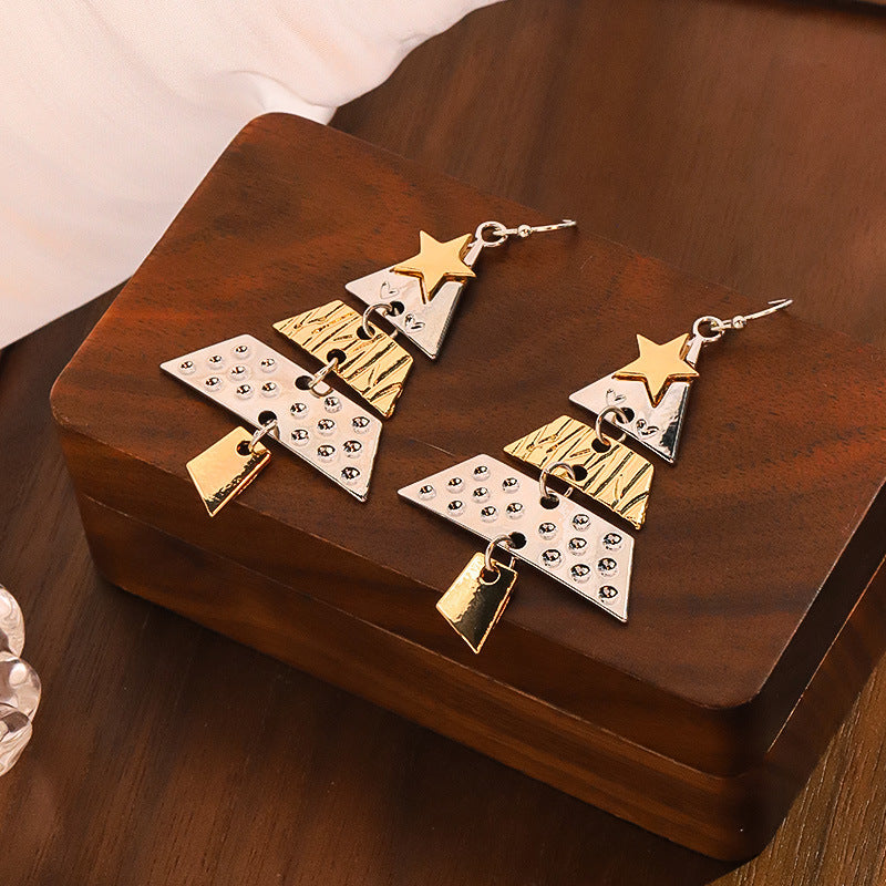 Fashionable High-end, Statement Earrings With A Bold Luxurious Vibe