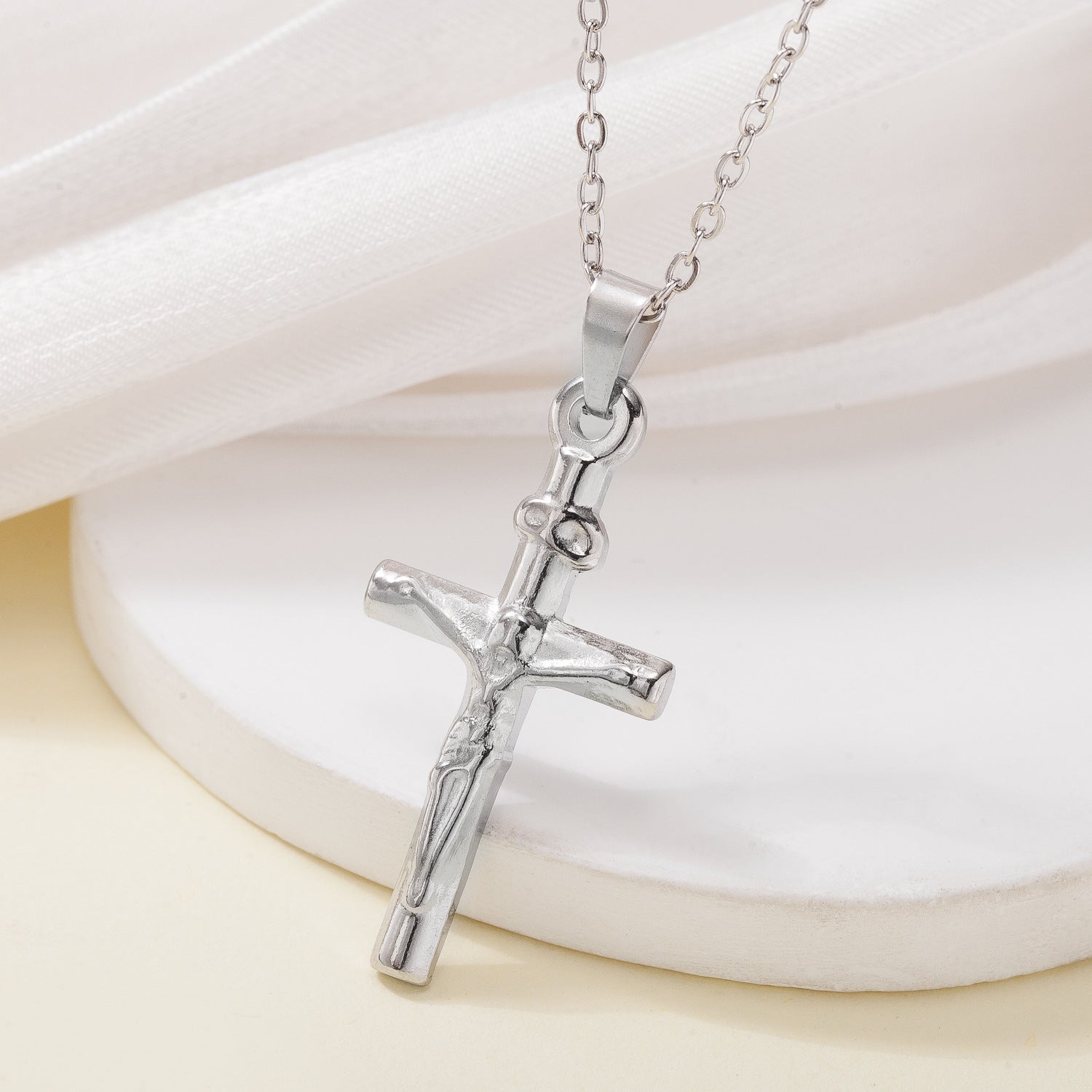 High-End Stainless Steel Cross Pendant Necklace With Real Gold Plating