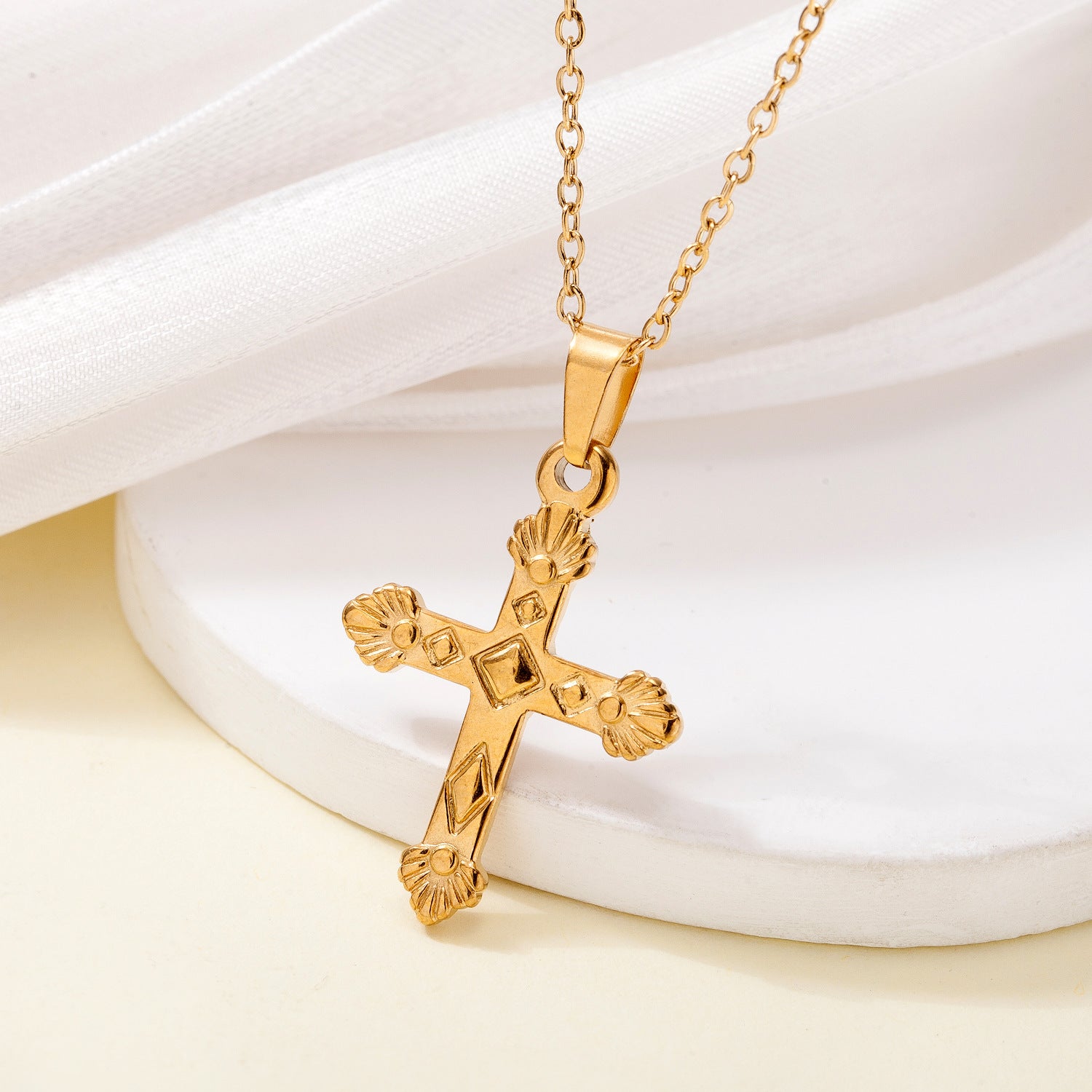 High-End Stainless Steel Cross Pendant Necklace With Real Gold Plating