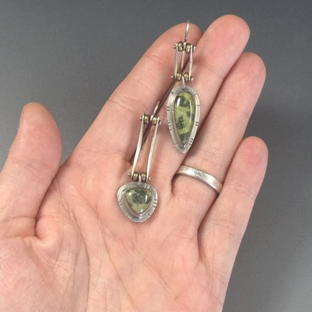 Fashionable Best-selling Minimalist Two-tone Asymmetrical Earrings