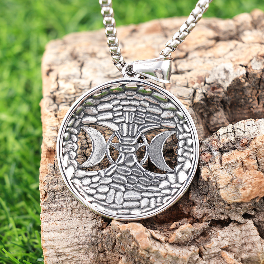 Retro Necklace With A Star-and-moon Pattern And A Five-pointed Star Designtrendy And Stylish