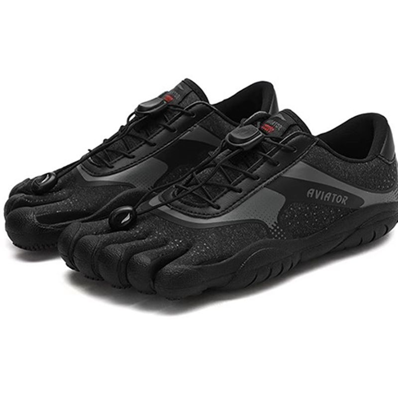Comfortable Breathable And Lightweight Climbing Training Sneakers