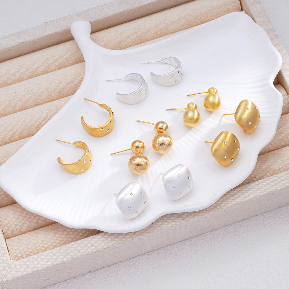 Circular Metal Curved Surface Diamond-studded Earrings