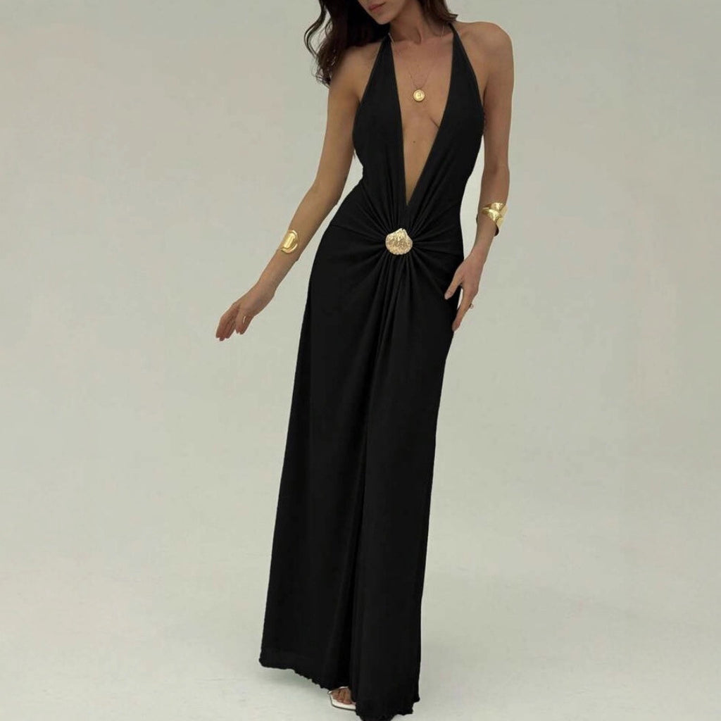 Solid-color Halter Dress With A Ruched Waist And A Bold Open Back