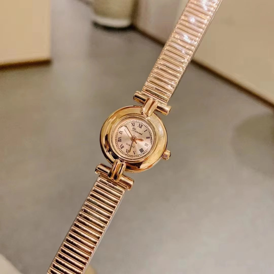 Fashionable Trend Quartz Watch Retro Lamp Luxurious Women's Watch