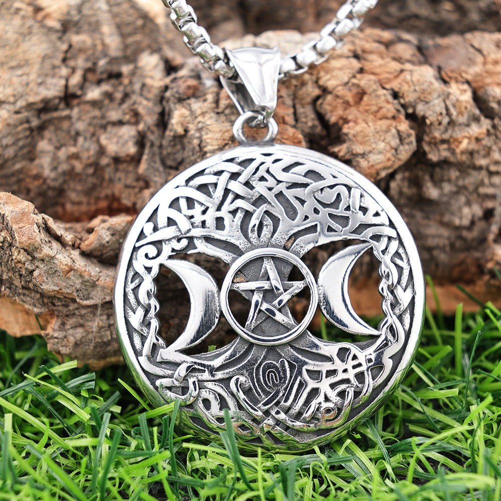 Retro Necklace With A Star-and-moon Pattern And A Five-pointed Star Designtrendy And Stylish