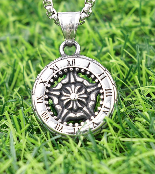 Fashionable Minimalist Retro Designed Alloy Pendant