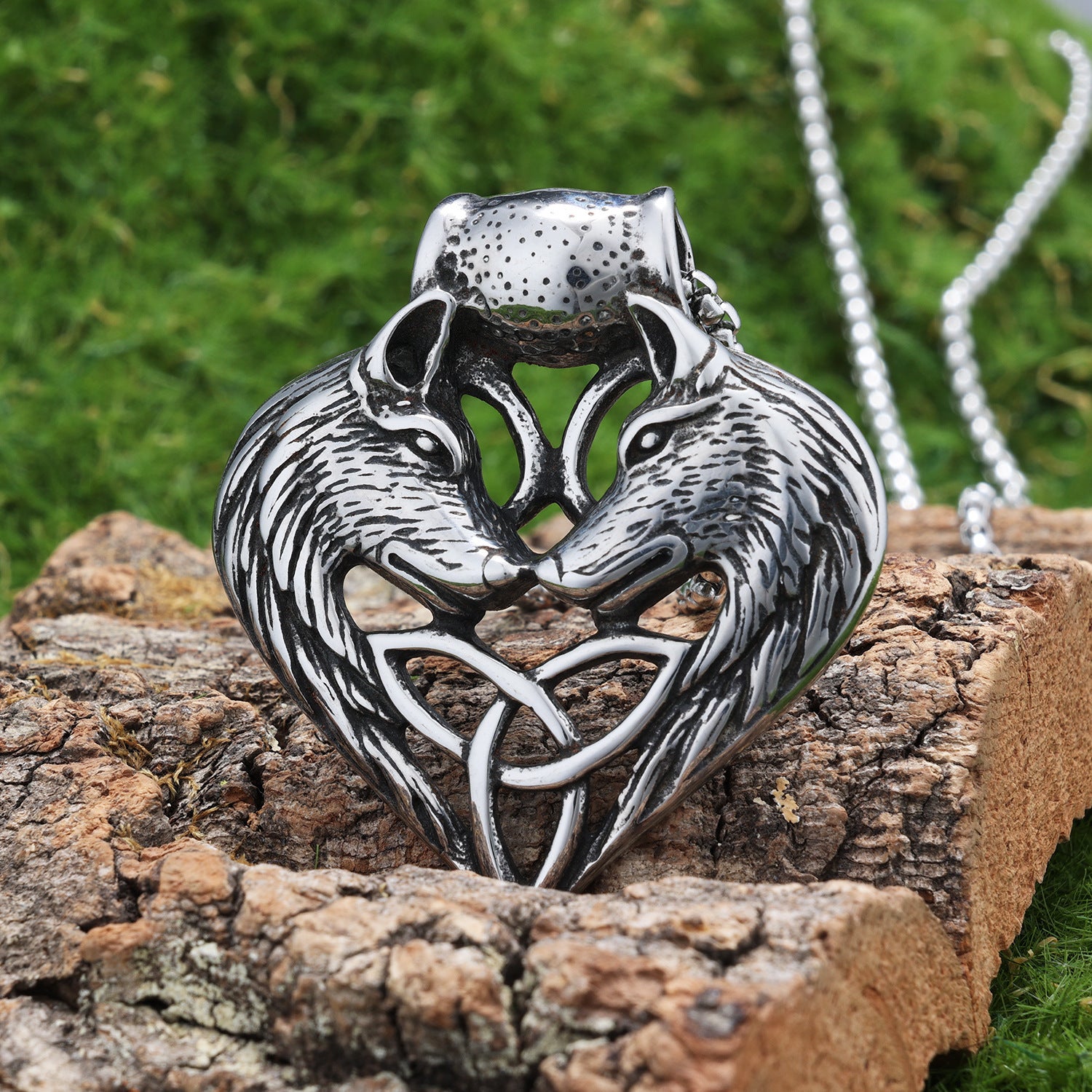 Fashionable Minimalist Retro Designed Alloy Pendant