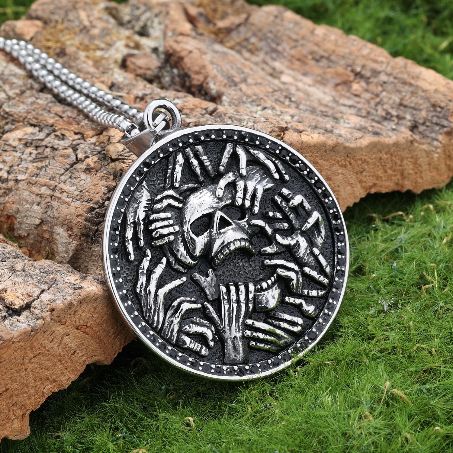 Fashionable Minimalist Retro Designed Alloy Pendant