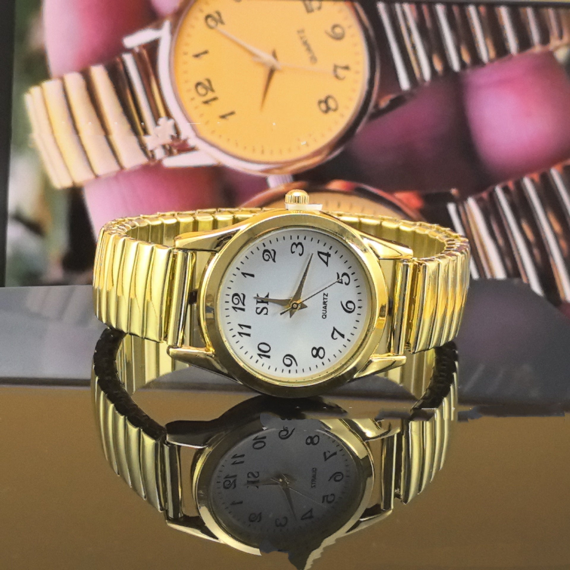 Quartz Watch With A Pointer-style Digital Face For Men And Women