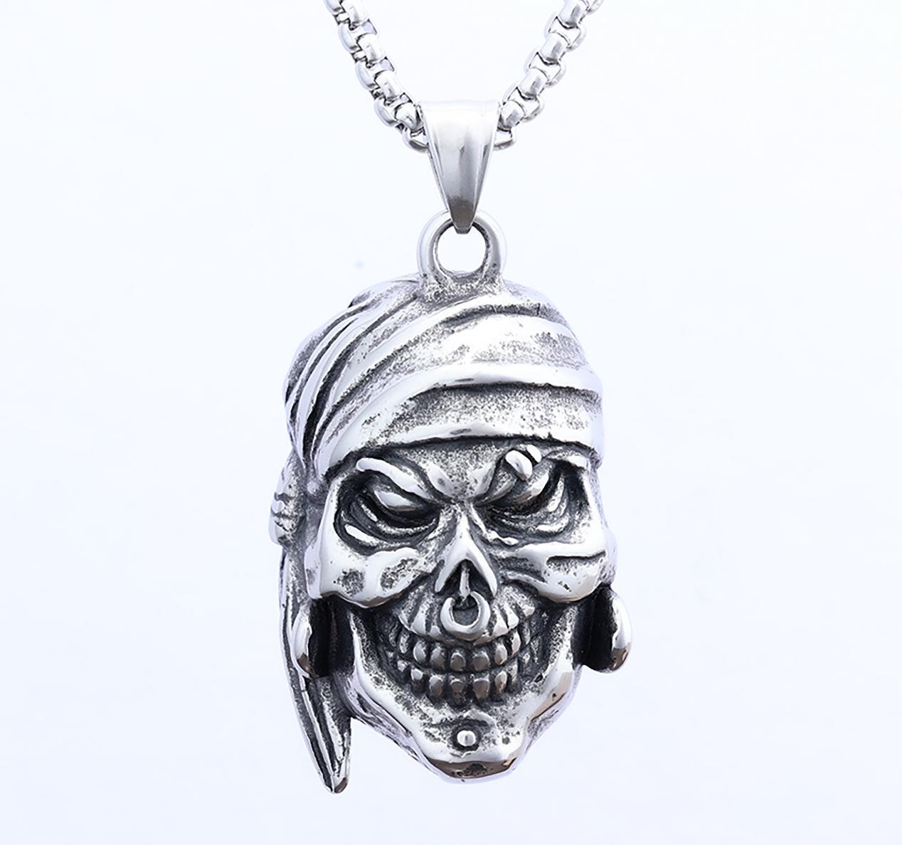Trendy Titanium Steel Skull Necklace With A Personalized Skull Design