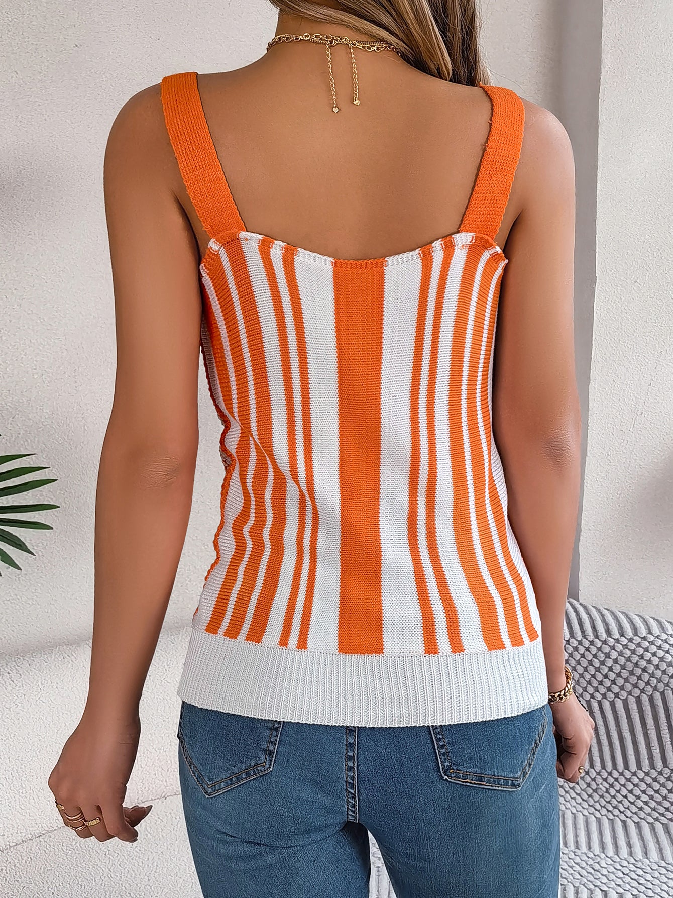 V-Neck Buttoned Color Block Hollow Out Knit Top - Vacation Cami